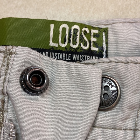 Lee Dungarees Loose Sure2Fit Boy’s Cotton Knee Length Cargo Shorts Size 7 - Picture 7 of 10